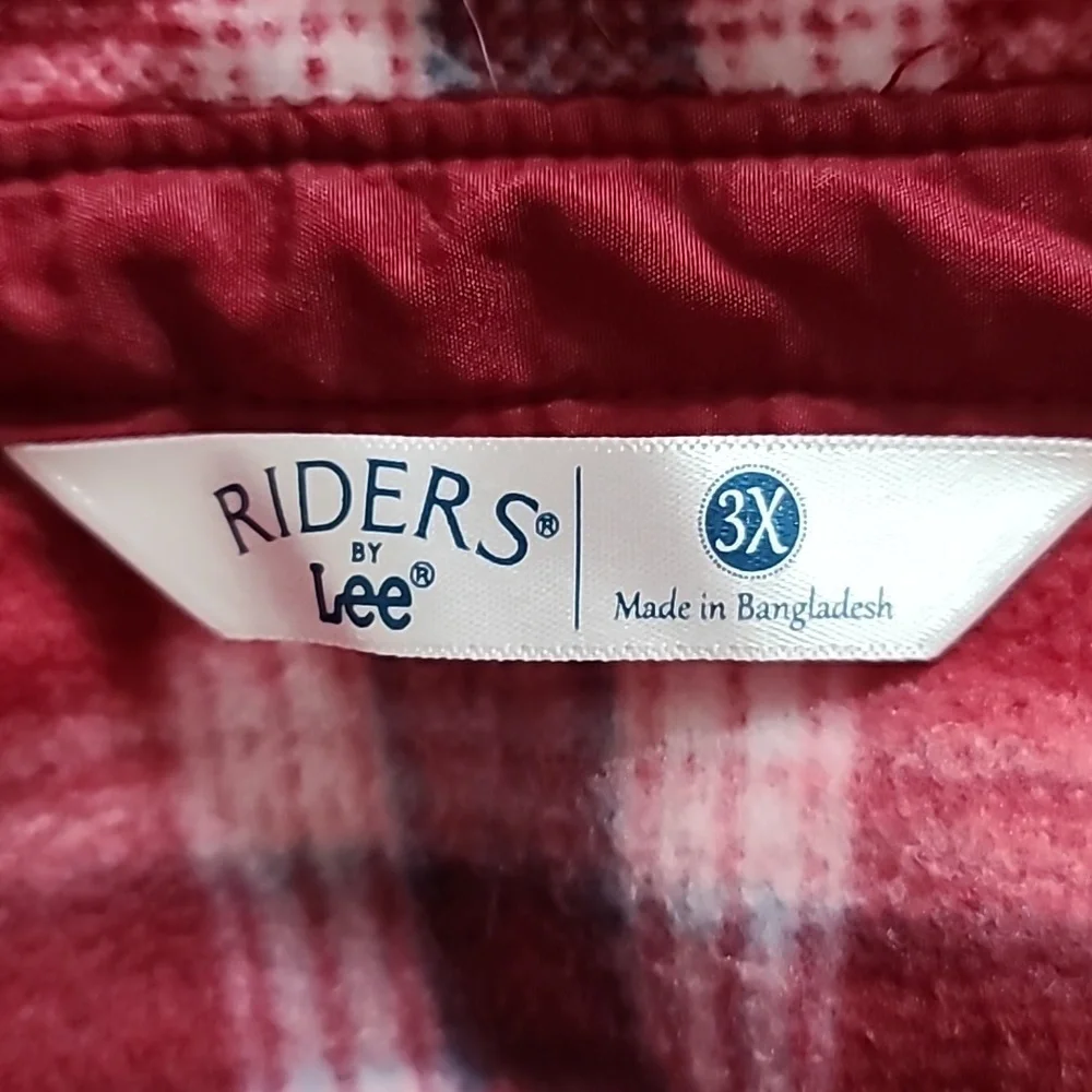 Button Up Top - Picture 2 of 2